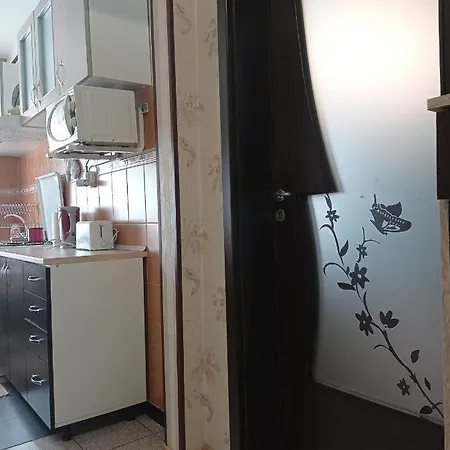 Modern Apartment *